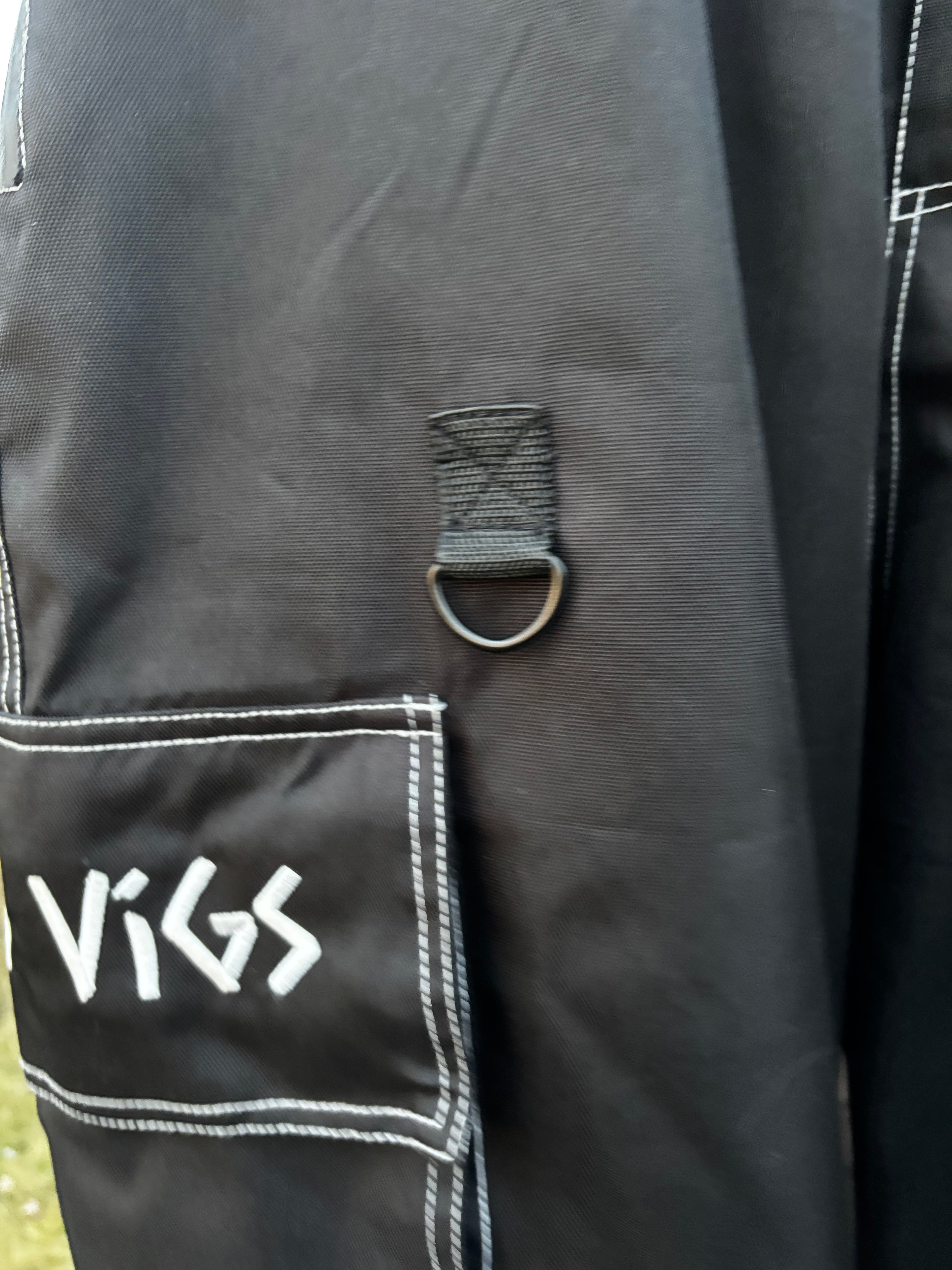 Black V2 Baggy Snowpants