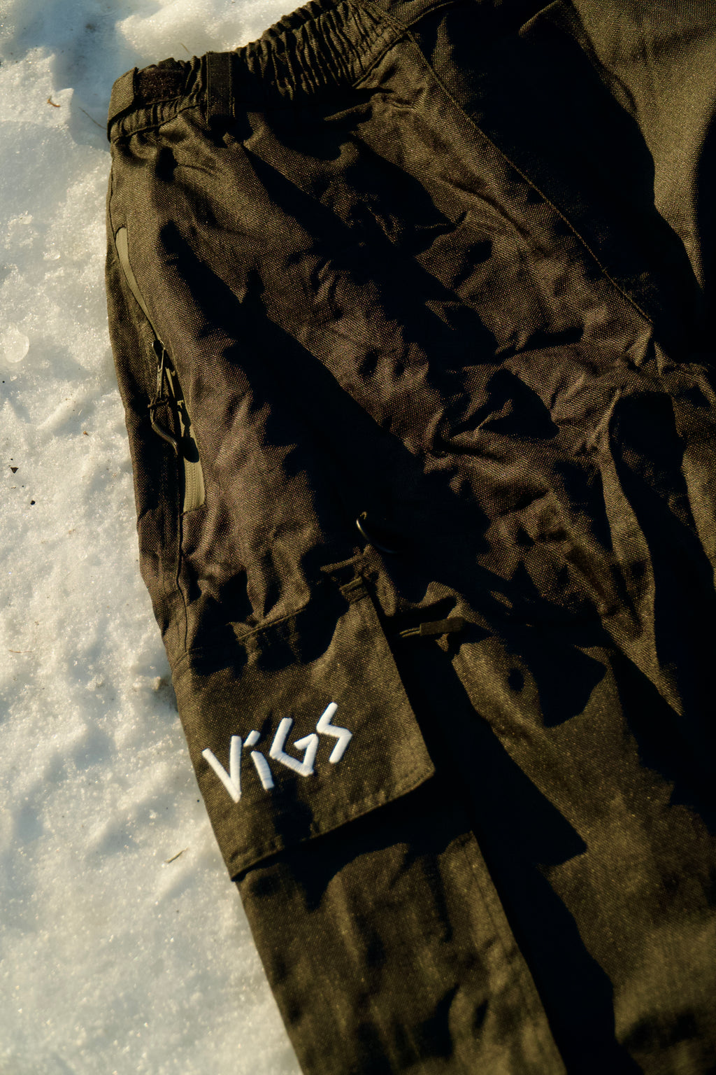 Black V2 Baggy Snowpants